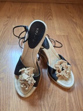 Unisa Black and Tan Open-Toe Sandals with Decorative Beaded Flower Accent
